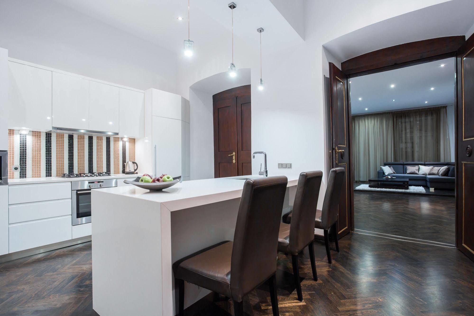 Szlak 11 - All In Apartments Краков Экстерьер фото