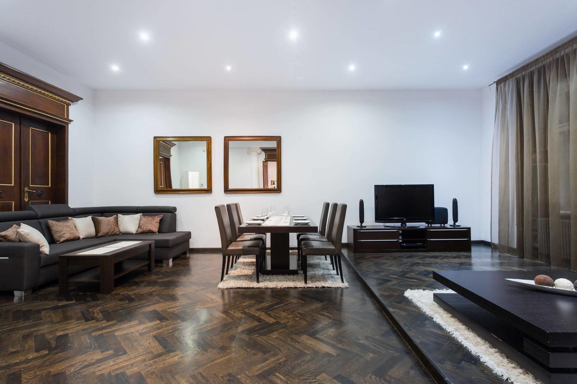 Szlak 11 - All In Apartments Краков Экстерьер фото